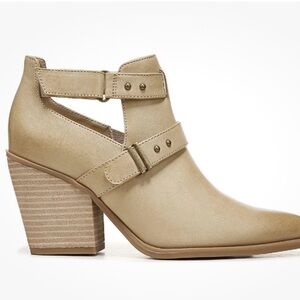 NWT SOUL Naturalizer Womens Matcha‎ Beige Ankle Boots Shoes 10 Medium (B,M)